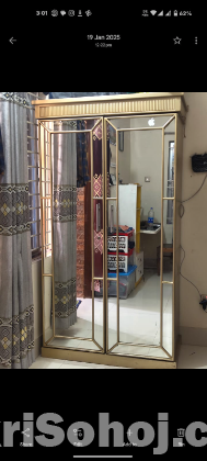 আলমারি (ড্রেসিং মিররসহ)